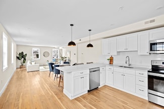 1 Pleasant St Unit 201, Cohasset, MA 02025