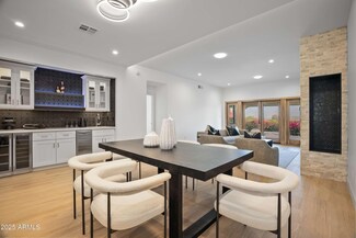 3800 E Lincoln Dr Unit 31, Phoenix, AZ 85018