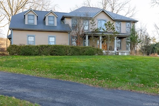 3 Macy Ct, Hopewell Junction, NY 12533