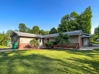 24677 Morton St, Dowagiac, MI 49047