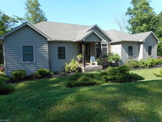 19060 Chamberlain Rd, Grafton, OH 44044