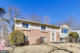 1804 Ironton Dr, Oxon Hill, MD 20745