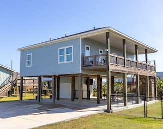 16511 John Davis Rd, Jamaica Beach, TX 77554