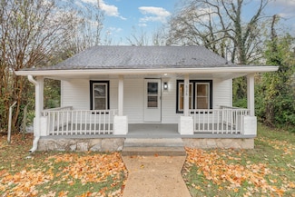 1828 S Main St, Columbia, TN 38401