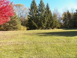 205 W Haven Ct, Luxemburg, WI 54217