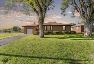 703 Ridgeway, East Alton, IL 62024