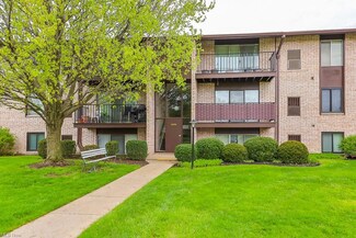 16350 Heather Ln Unit 302, Middleburg Heights, OH 44130
