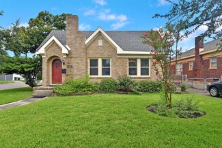 4701 Avenue North 1 2 Rear, Galveston, TX 77551