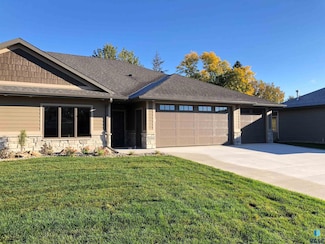 5306 W Cardinal Cove Place, Sioux Falls, SD 57106