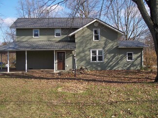 221 Wray St, Warsaw, IN 46580