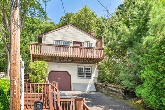 26 Indian Rd, Waltham, MA 02451