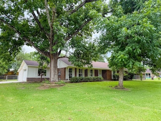 20 Woods Ln, Coldspring, TX 77331