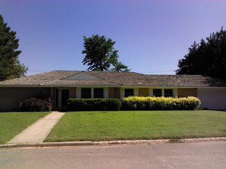 909 Texas Dr, La Verne, OK 73848