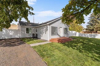 2507 E Upriver Dr, Spokane, WA 99207