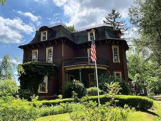 317 Chestnut St, Pleasantville, PA 16341