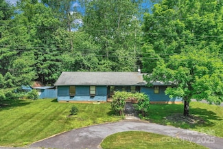 304 Covered Bridge Ln, Banner Elk, NC 28604