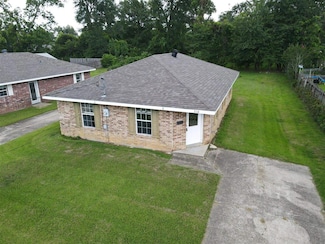 310 Coffee St, Dequincy, LA 70633