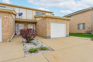 305 Creekside Dr Unit C, Bloomingdale, IL 60108
