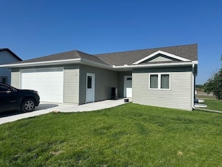 109 Lucca Dr, Ravenna, NE 68869
