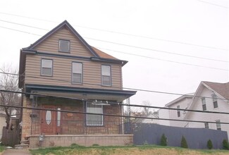 524 Center Ave, Charleroi, PA 15022