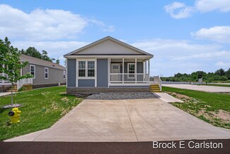 1283 E Ellis Rd Unit 38, Norton Shores, MI 49441