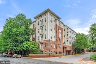 9480 Virginia Center Blvd Unit 327, Vienna, VA 22181