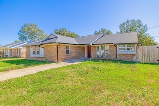 1102 Timber Ln, Rosenberg, TX 77471