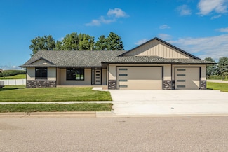 1009 Valley View Dr, Holmen, WI 54636