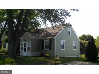 341 Davis Ave, Mount Ephraim, NJ 08059