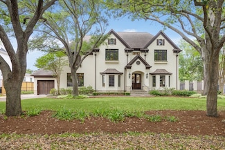 5418 Braeburn Dr, Bellaire, TX 77401