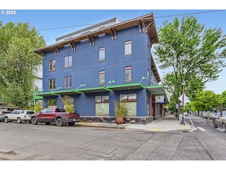 325 NE Graham St Unit 10, Portland, OR 97212