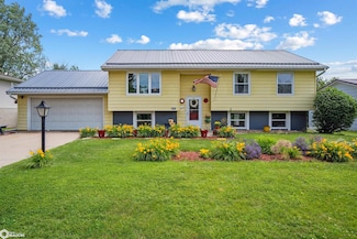 2008 S 4th Ave, Marshalltown, IA 50158