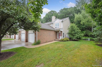 5585 Woodruff Shore Dr Unit 1, Brighton, MI 48116