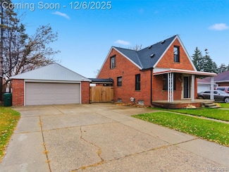 24826 Cushing Ave, Eastpointe, MI 48021