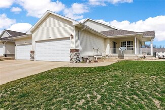 3715 Stoney Point Rd SW Unit 3715, Cedar Rapids, IA 52404