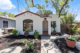 3556 Olive Ave, Long Beach, CA 90807