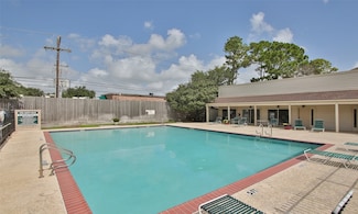 2050 Augusta Dr Unit 212, Houston, TX 77057