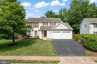 202 Trail Ct, Sterling, VA 20164