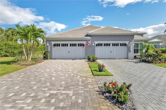 5977 Haiti Dr, Naples, FL 34112
