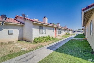 4418 White Ln, Bakersfield, CA 93309