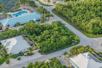 6 Nassau St, Duck Key, FL 33050