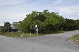 2902 Myrtle St, Edisto Beach, SC 29438