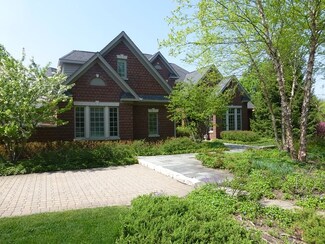 58 Ridge Rd, Barrington, IL 60010
