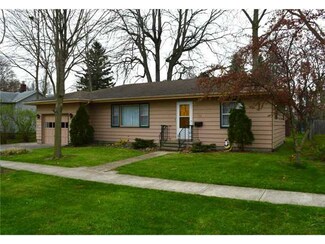 117 N Bryan St, Hicksville, OH 43526