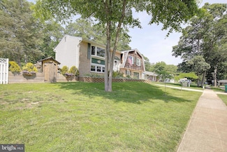 2902 Sandwich Dr, Waldorf, MD 20601
