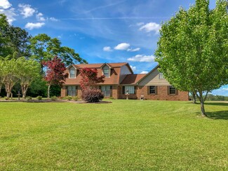 417 N Mccormick Dr, Richton, MS 39476