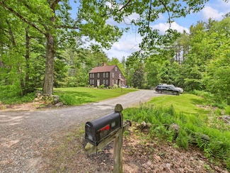 137 Gage Hill Rd, Contoocook, NH 03229