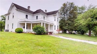 329 Pender St, Mount Airy, NC 27030