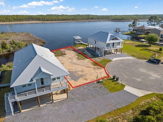 5517 Sea Spray Dr, Pensacola, FL 32507