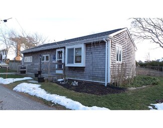 26 Palmer St, South Dartmouth, MA 02748